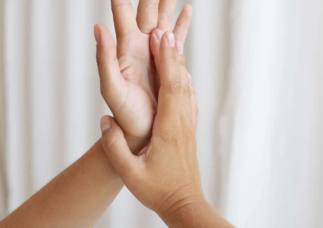 Massage des mains et bras