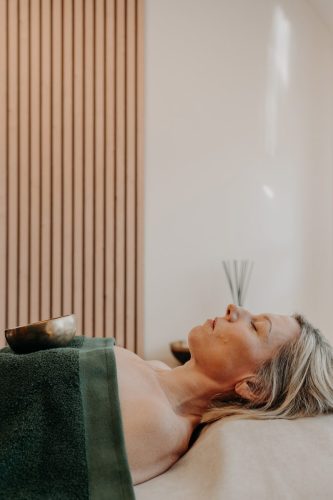 Soin sonore aux bols tibétains et diapasons